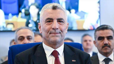 Ticaret Bakanı Bolat: Orta-yüksek ve yüksek teknolojili ürün ihracatının payı yüzde 40,3'e yükseldi