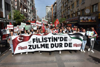 İzmir'de, AK Parti'li gençlerden 'Filistin Yürüyüşü'