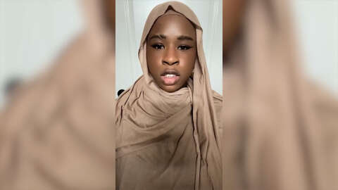 Filistinlilerin İsrail karşısındaki duruşundan etkilenerek Kur'an okumaya başlayan ABD'li kadın Müslüman oldu
