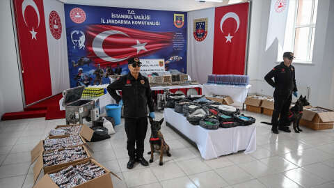 "Narkogüç-40 Operasyonu"nda İstanbul'da yakalanan 5 zanlı adliyeye gönderildi