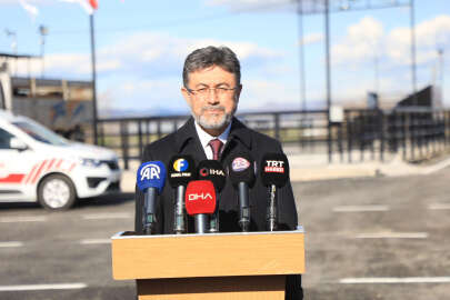 Bakan Yumaklı: Yüzer GES, karadakine göre yüzde 10 daha verimli (2)