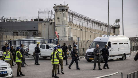 Filistin Esirler Heyeti Başkanı, İsrail hapishanelerindeki tutukluların "vahşi ihlallere" maruz kaldığını söyledi