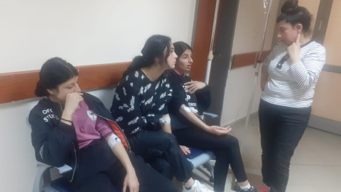 Ardahan'da lise pansiyonunda kalan 25 öğrenci, gıda zehirlenmesi şüphesiyle hastanelik oldu