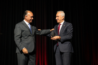 2024 WFH Başkanlık Ödülü Türkiye Hemofili Derneği ve Prof. Dr. O. Bülent Zülfikar’a Verildi!