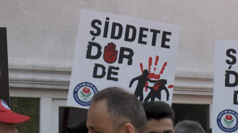 İstanbul - Müdür Oktugan'ın öldürülmesine okul önünde protesto