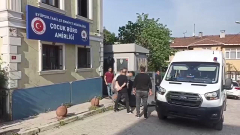 İstanbul - Eyüpsultan'da okul müdürünü öldüren 17 yaşındaki Y.K. adliyeye sevk edildi
