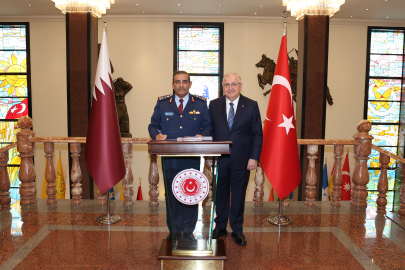 Bakan Güler, Katar Genelkurmay Başkanı Aqel Al-Nabet'i kabul etti