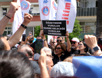 ADANA’da öğretmenler, yürüyüş yapıp meslektaşlarının öldürülmesine tepki gösterdi (VİDEO EKLENDİ)