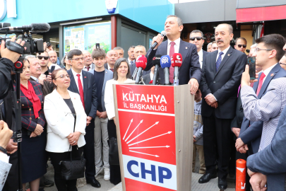 Özgür Özel: Son cumhurbaşkanı gibi değil, ilk cumhurbaşkanı gibi davranacağız