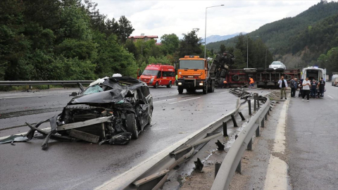 Adana'da zincirleme trafik kazasında 7 kişi yaralandı