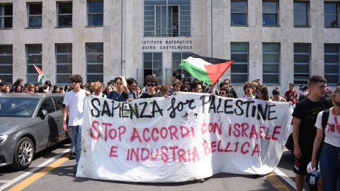 Roma Sapienza Üniversitesi'nde öğrenciler, Filistin'e destek için yürüdü