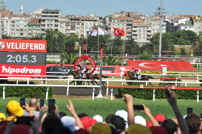 98. Gazi Koşusu'nu Akın Sözen'in jokeyliğini yaptığı "Dragon Flame" kazandı (FOTOĞRAF EKLENDİ)