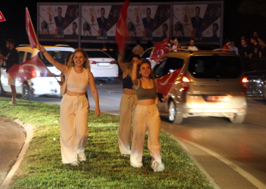 Edirne'de ‘milli zafer’ coşkuyla kutlandı