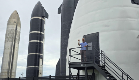 Bakan Uraloğlu, SpaceX'in Texas'taki üretim ve fırlatma tesisini inceledi