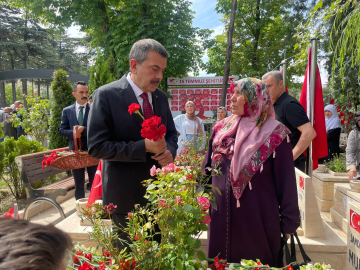 ANKARA Bakan Tekin'den 15 Temmuz Şehitliği'ne ziyaret (VİDEO EKLENDİ)
