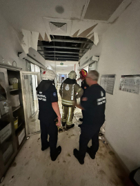 İstanbul - Bakırköy Prof. Dr. Murat Dilmener Hastanesi'nde asma tavan çöktü(Ek fotoğraflarla)