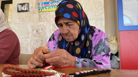 74 yaşında katıldığı kursta, merak sardığı 'sepet örme'yi öğrendi