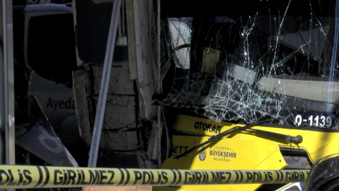 İstanbul-Pendik'te İETT otobüsü iş yerine girdi: 6 yaralı-2 (Ek görüntülerle geniş haber)