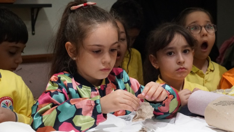 El Yapımı Kağıt Atölyesi’nin eğitimleri devam ediyor
