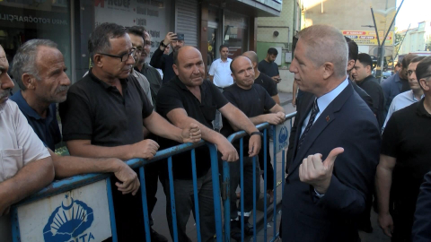 İstanbul - Vali Gül'den İETT otobüsünün 4 katlı binaya çarptığı olay yerinde inceleme