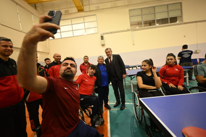 Bakan Bak: Gurur dolu yolculuğun parçası olan sporcularımıza başarılar diliyorum