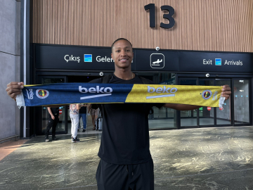 Fenerbahçe Beko'da yeni transferler Devon Hall ve Wade Baldwin İstanbul'da