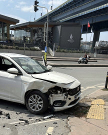 İstanbul - Vedat Milor'un içinde bulunduğu otomobil kaza yaptı
