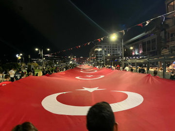 İzmir'de 350 metrelik Atatürk Posteri ile 'Zafer Yürüyüşü' (4)