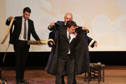 Türkiye'nin ilk siber ahisi, Turkovac'ı geliştiren Prof. Dr. Özdarendeli seçildi