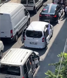 İstanbul - Avcılar'da düğün konvoyunda havaya ateş açan şüpheliler gözaltına alındı
