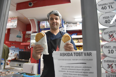 'Askıda tost' çocukların yüzünü güldürdü