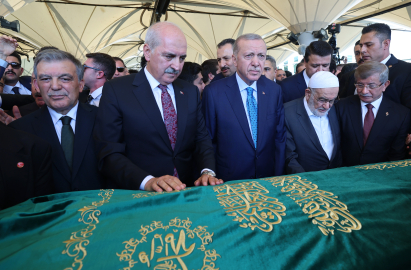 Recai Kutan, son yolculuğuna uğurlandı