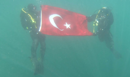 Jandarma SAK timlerinden Cumhuriyet'in 101'inci yıl dönümünde gösteri
