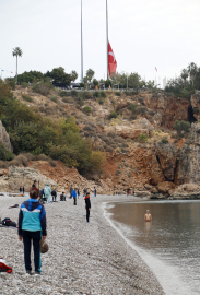 Antalya'da denizde ve karada Ata'ya saygı