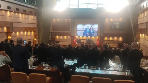 İstanbul-İBB Meclisi'ne 'söz vermeme' tartışması / Ek görüntü