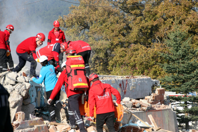 Düzce depreminin yıl dönümünde 7 ilde tam kapsamlı deprem tatbikatı (2)