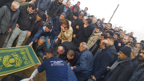 Mahsun Kırmızıgül'ün annesi son yolculuğuna uğurlandı/Ek fotoğraflar