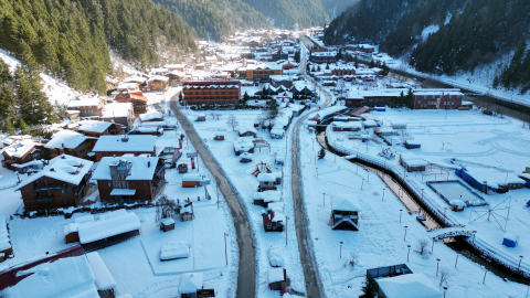 Beyaza bürünen Uzungöl’de ‘kış turizmi’ atağı / Ek fotoğraflar