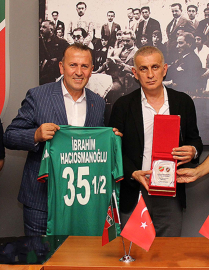 Karşıyaka'da kulisler kaynıyor