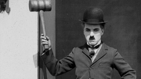 "Şarlo" karakteri ile özdeşleşen komedyen: Charlie Chaplin