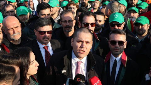 Martı'nın kurucusu Öktem'den "haksız rekabet" iddiasıyla açılan davanın duruşması sonrası açıklama