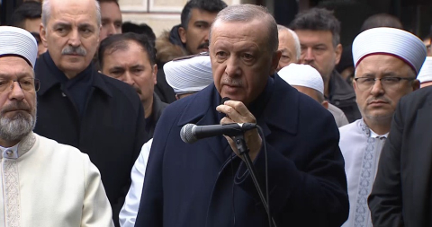 Cumhurbaşkanı Erdoğan, otel yangınında ölen ailenin cenazesine katıldı