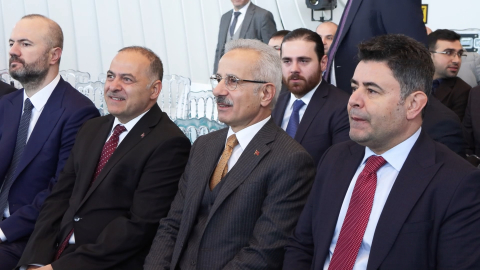 İstanbul- Bakan Uraloğlu: DAB  teknolojisiyle İstanbul'a 448 yeni radyo frekansı sağlayabileceğiz
