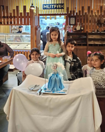 Şehit kızı Doğa'yı doğum gününde, babasının meslektaşları yalnız bırakmadı