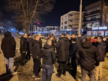 Müteahhidin banka borcu nedeniyle, parasını ödeyip satın aldıkları evlerinden atılacaklar