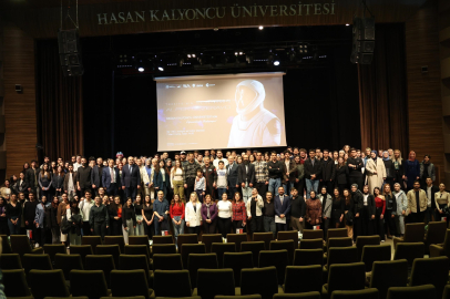 Türkiye'nin ilk astronotu Alper Gezeravcı, Hasan Kalyoncu Üniversitesi'nde öğrencilerle buluştu