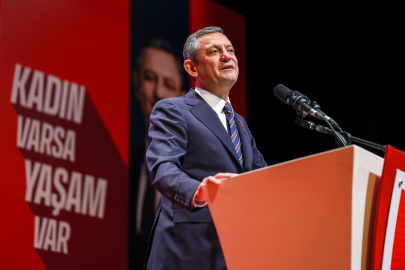Özgür Özel: 23 Mart'taki demokrasi baharına bütün kadınları davet ediyorum