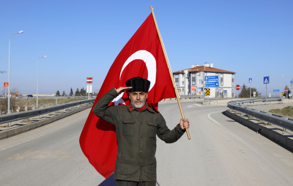 Şehitler için İstanbul'dan Çanakkale'ye yürüyen gazi torunu Edirne'ye ulaştı