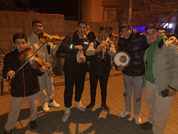 Çanakkale - Sahura şarkı ve türkülerle kalkıyorlar /Video eklendi