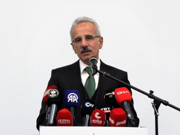 Bakan Uraloğlu: Pulathane Bulvarı'nın 8 kilometrelik bölümünü tamamladık (2)